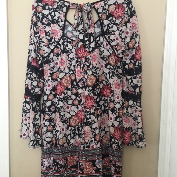 Tunic - Picture 2 of 3